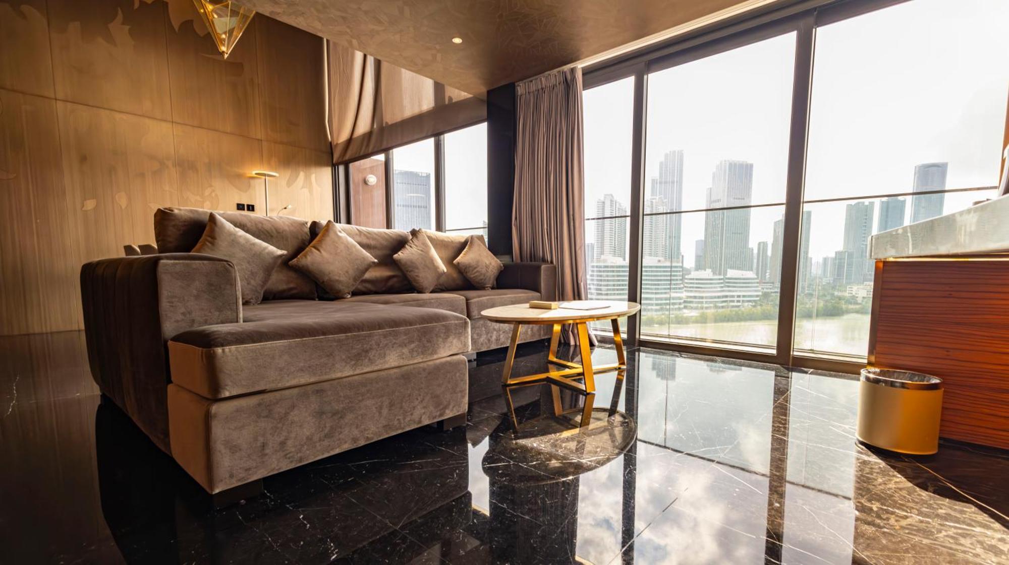 Yoho Hollywood Roosevelt Hotel Macau Exterior photo